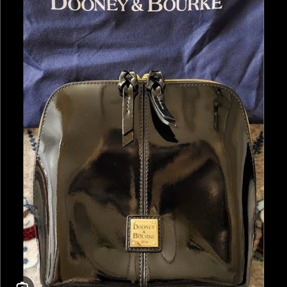 NEW Dooney & Bourke Glossy Black Toiletry Bag